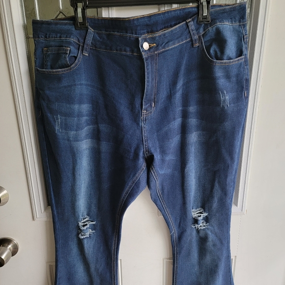 Ripped Flare Jeans - Picture 6 of 9